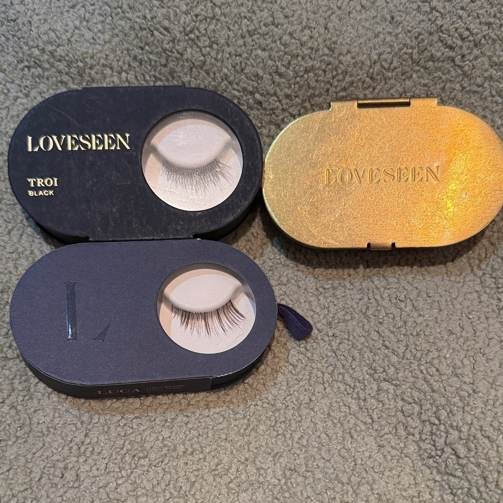 Loveseen - False Eyelashes - with box - new!